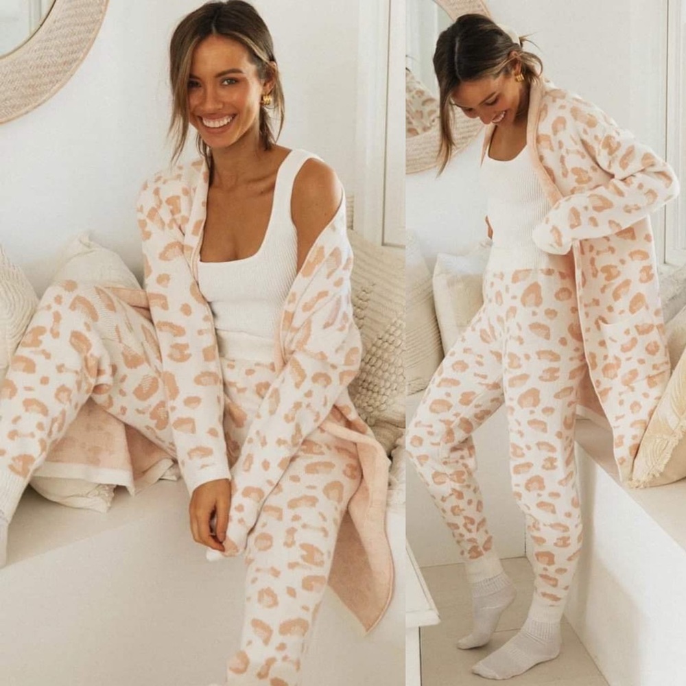 Chillax Pink Leopard Print Set - Picture 2 of 7